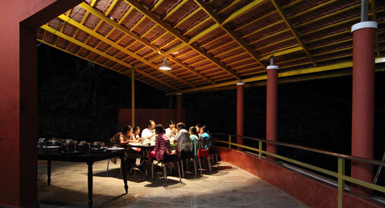 Single Buffet dinner table